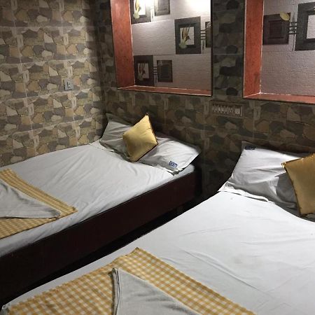 河伯酒店 根尼亚古马里 外观 照片