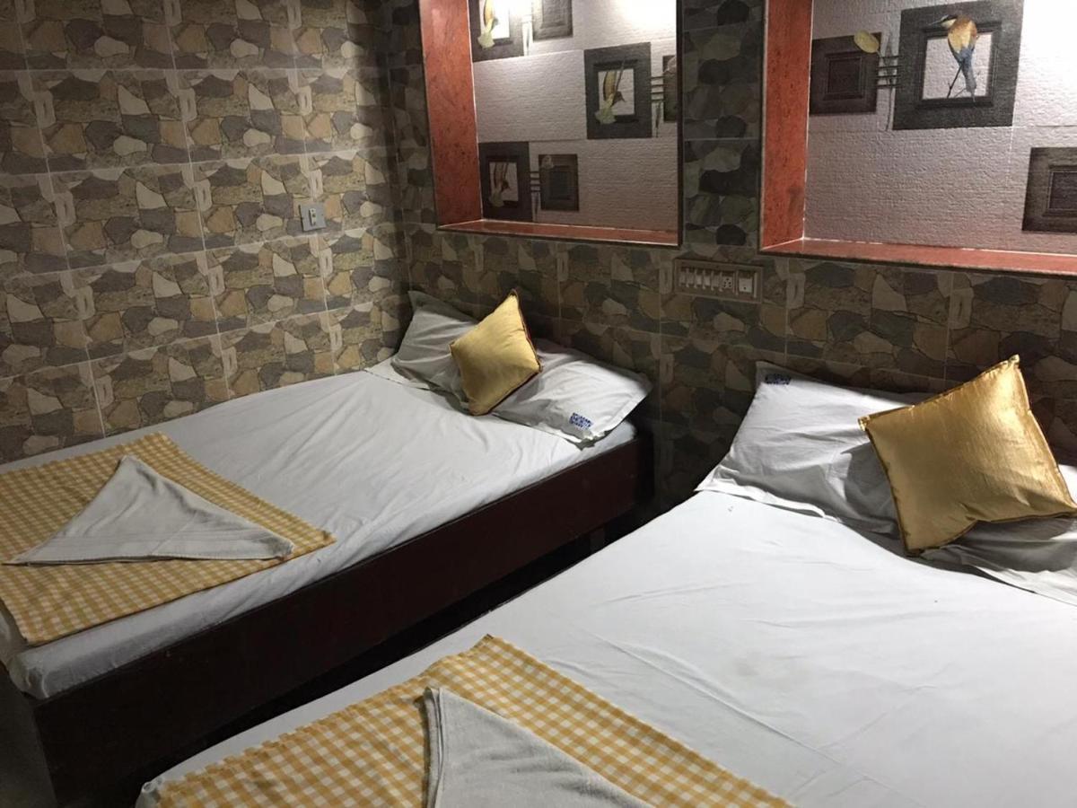 河伯酒店 根尼亚古马里 外观 照片